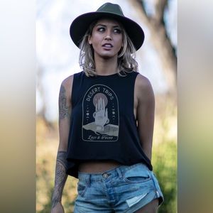 Neoclassics Desert Trips Crop Tank - Size S.